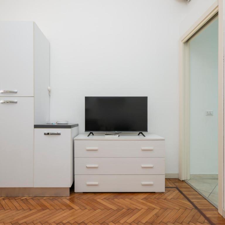 Xenia - 2 room apt in Via Giovanni Prati 18 - Appartamento Standard con 1 Camera da Letto - 12