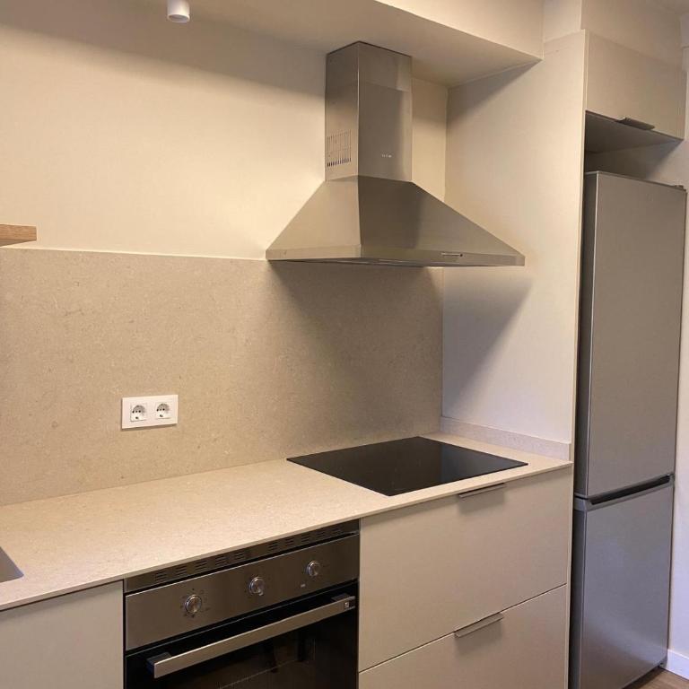 Llum, confort i disseny al cor de Playa de Aro - Apartamento de 2 dormitorios con vistas al río - 6