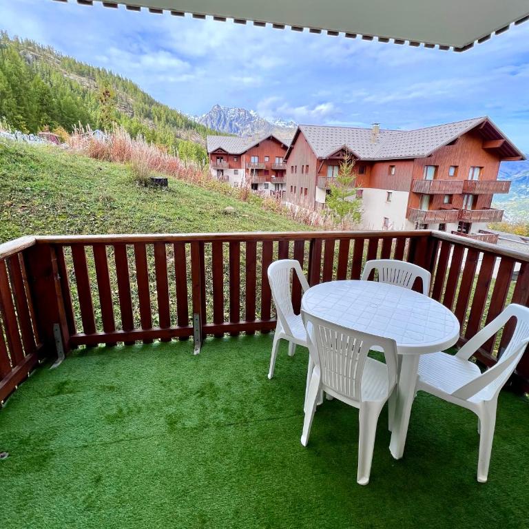 Appartement 4 personnes avec piscine intérieure - One-Bedroom Apartment - 11