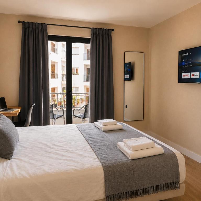 Hotel San Vicente - Centro Playa - Habitación Doble con balcón - 1