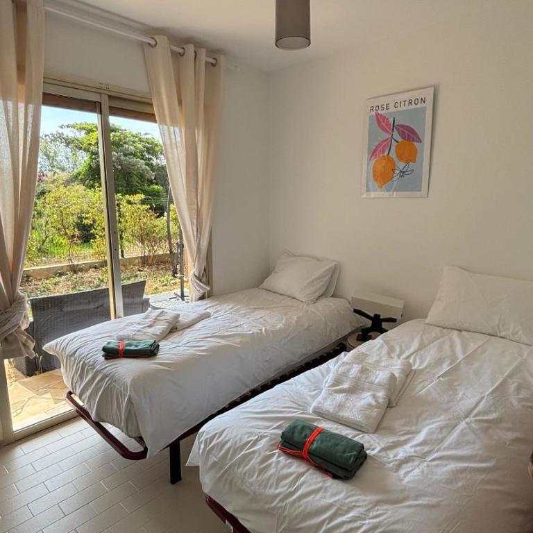 Rare appartement jardin privatif 130m2 piscine parking 6 à 8 personnes Antibes - Three-Bedroom Apartment with View - 8