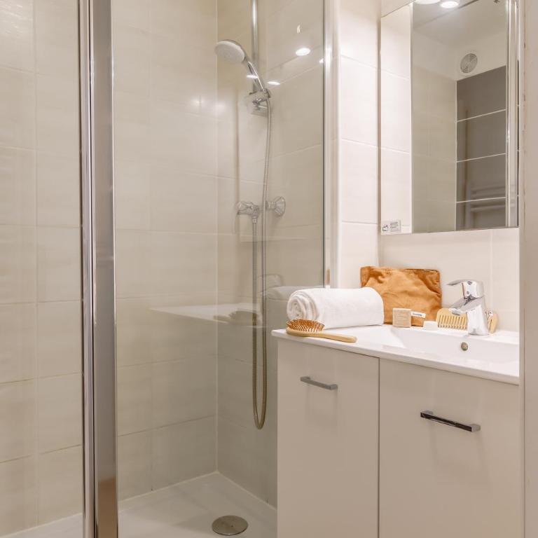 Résidence Pierre & Vacances La Baie des Sables - Appartement Supérieur 2 Chambres (6 Personnes) - 5