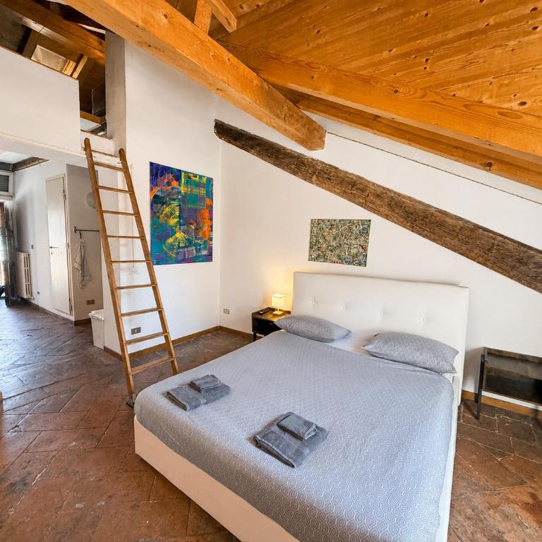 NAVIGLI ART APARTMENT- M2 Porta Genova - Appartamento con 2 Camere da Letto - 1