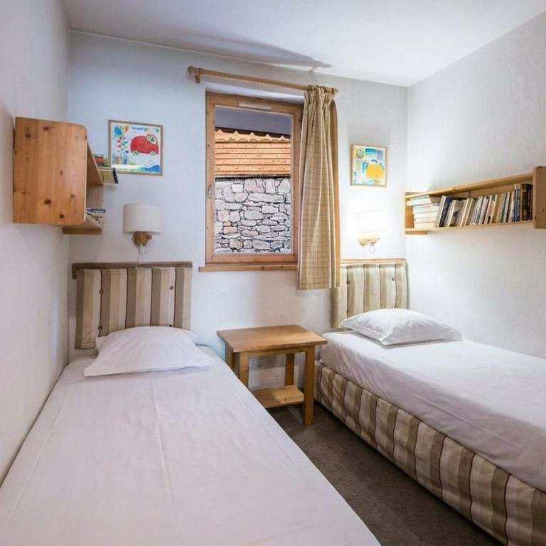 Appartement 8 pers, proche pistes, parking inclus - FR-1-518-104 - Apartment - 10