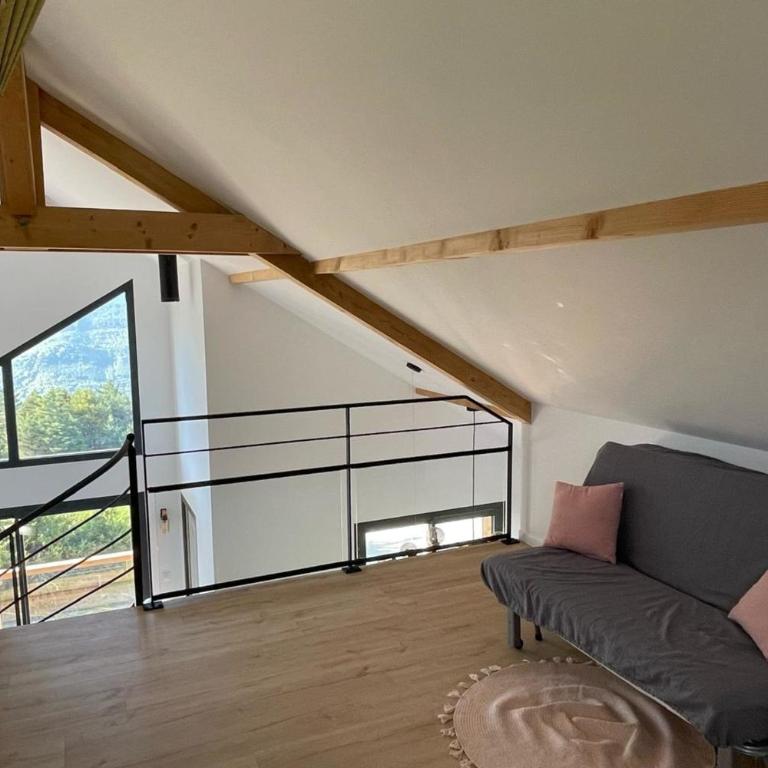 Spacious house with stunning views Puy-Sanières - Maison de Vacances - 18
