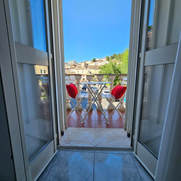 Domo Koralia - Appartamento in pieno centro - One-Bedroom Apartment with Balcony - 8