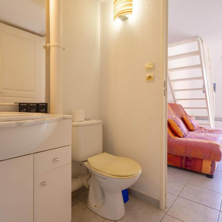 Pavillon pour 4 personnes dans une résidence avec piscine - Maison de Vacances - 5