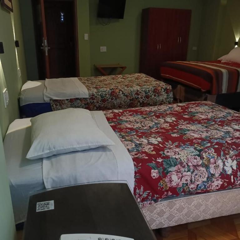 Berlina Hotel - Family Room with Bath - 5