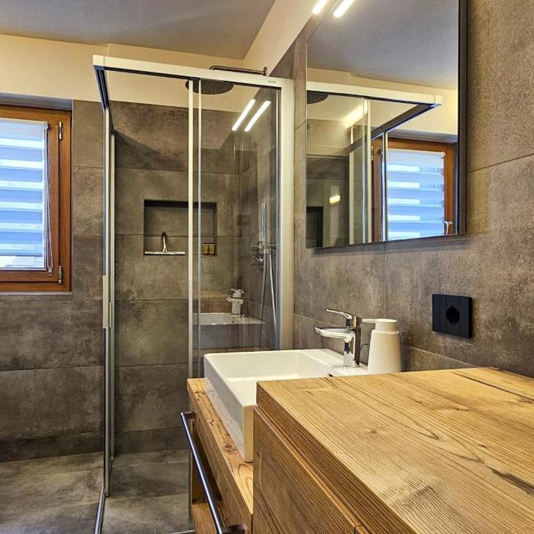 La Sorgente Appartamento Martin - Three-Bedroom Premium Apartment with Balcony - 9