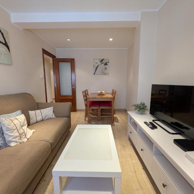 1A161 Apartment en Gijón para 5 personas by R2R - Appartement 3 Chambres - 33