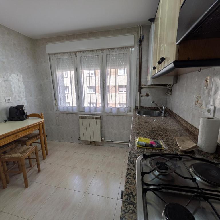 1A161 Apartment en Gijón para 5 personas by R2R - Appartement 3 Chambres - 37