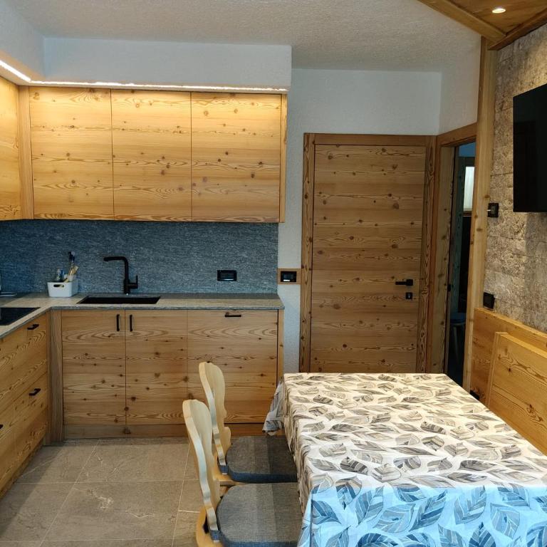 Dolomites Chalet Wolf - Classic Apartment - 4