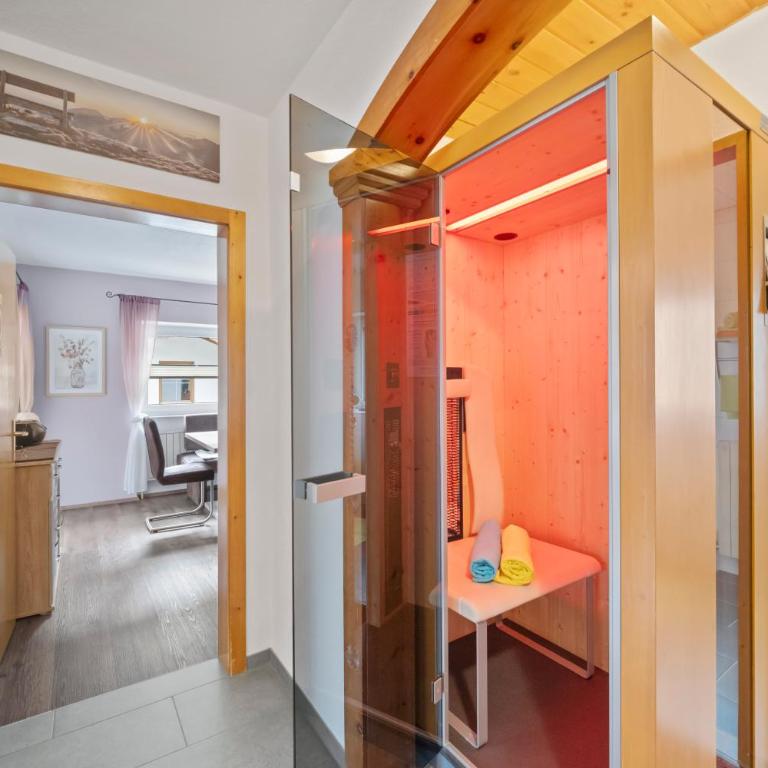 Biancas Ferienwohnung im Haus Roswitha - Superior Apartment mit Infrarotkabine - 6
