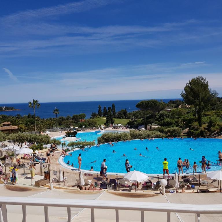 Nid d'Azur à Cap Esterel - Côte d'Azur - VUE MER - Climatisé - Piscines - Appartement 1 Chambre - 4