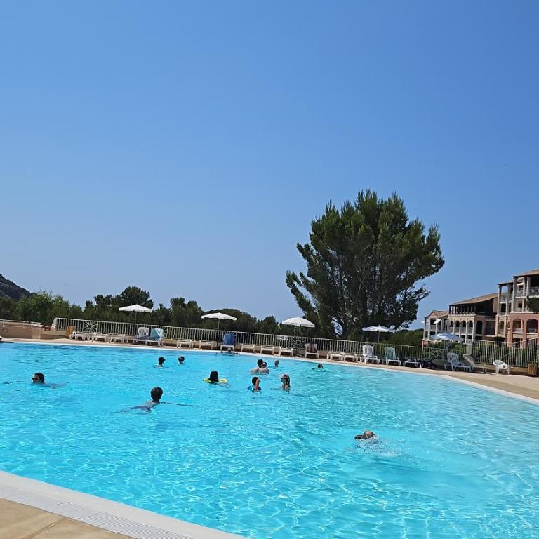 Nid d'Azur à Cap Esterel - Côte d'Azur - VUE MER - Climatisé - Piscines - Appartement 1 Chambre - 2