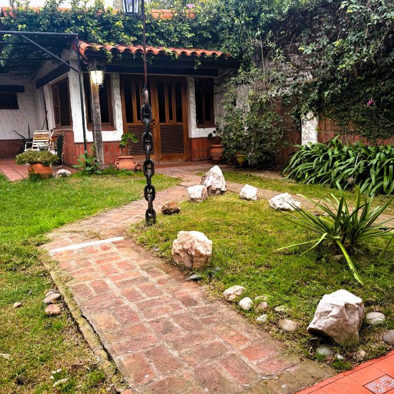 HAUS EDELWEISS, Casa Quinta en Monte Grande, Bs As, EZEIZA AIRPORT, GARDEN, SWIMMING POOL - Habitación Doble Deluxe - 3