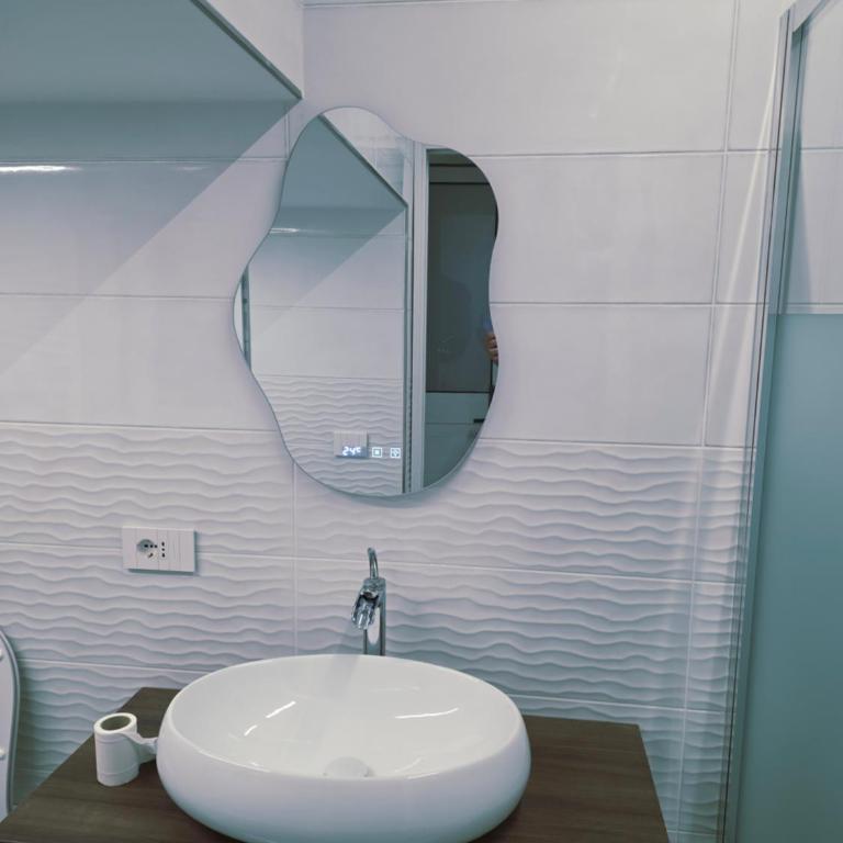 Erminia Apartaments - Camera Matrimoniale con Vista Parco - 6