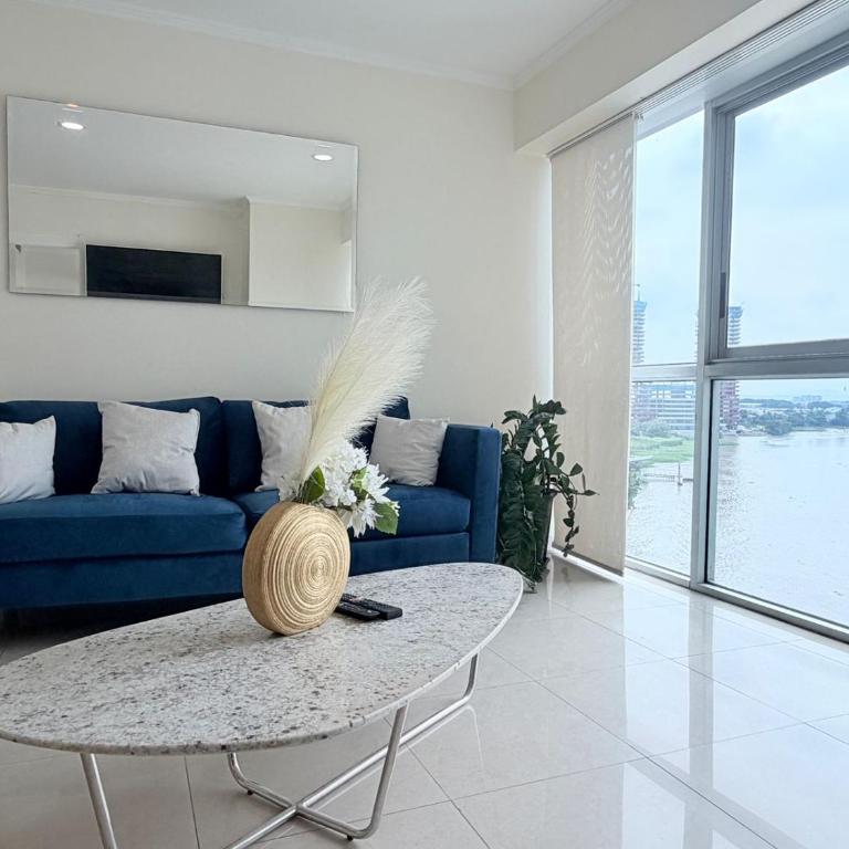 Riverfront I, piso 6, suite vista al rio, Puerto Santa Ana, Guayaquil - Apartamento de 1 dormitorio - 3