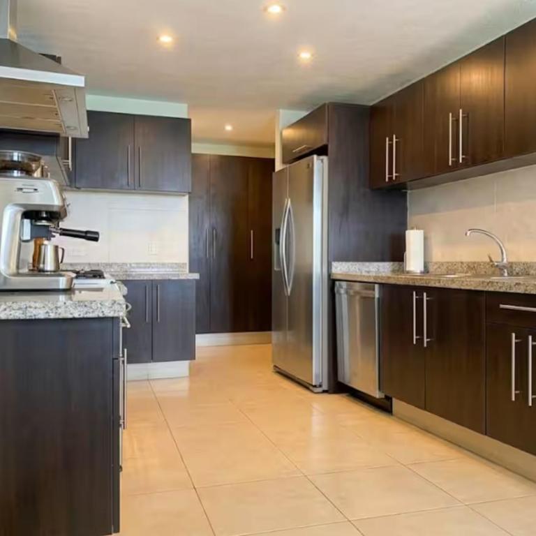 Grand Venetian Oceanfront by Monyxbnb - Two-Bedroom Apartment with Ocean View - 18
