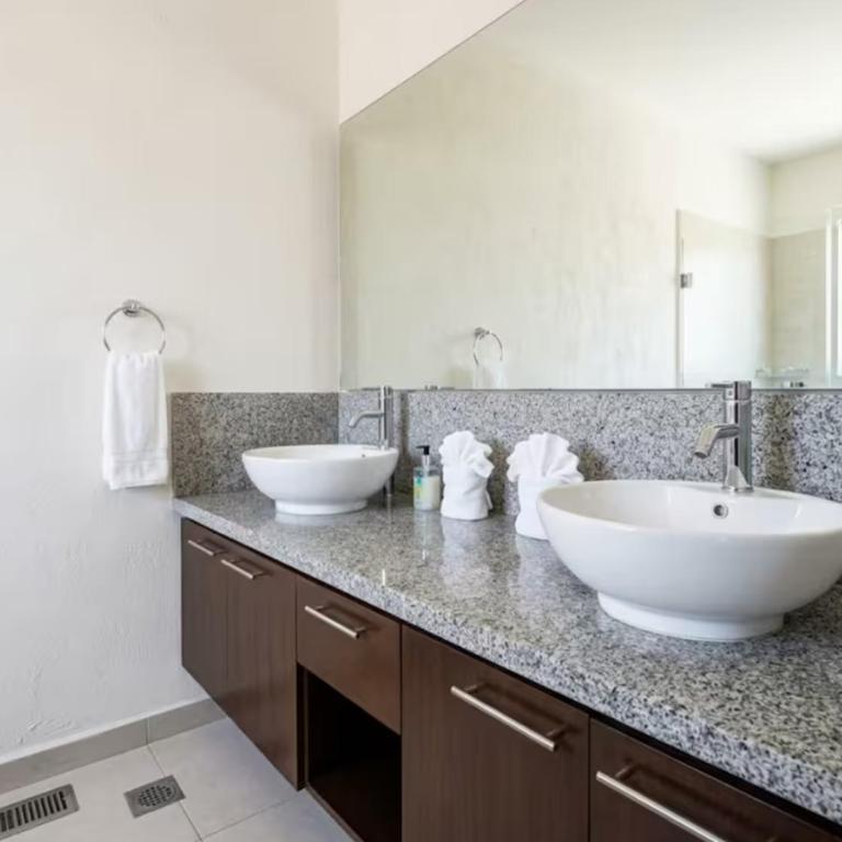 Grand Venetian Oceanfront by Monyxbnb - Two-Bedroom Apartment with Ocean View - 23