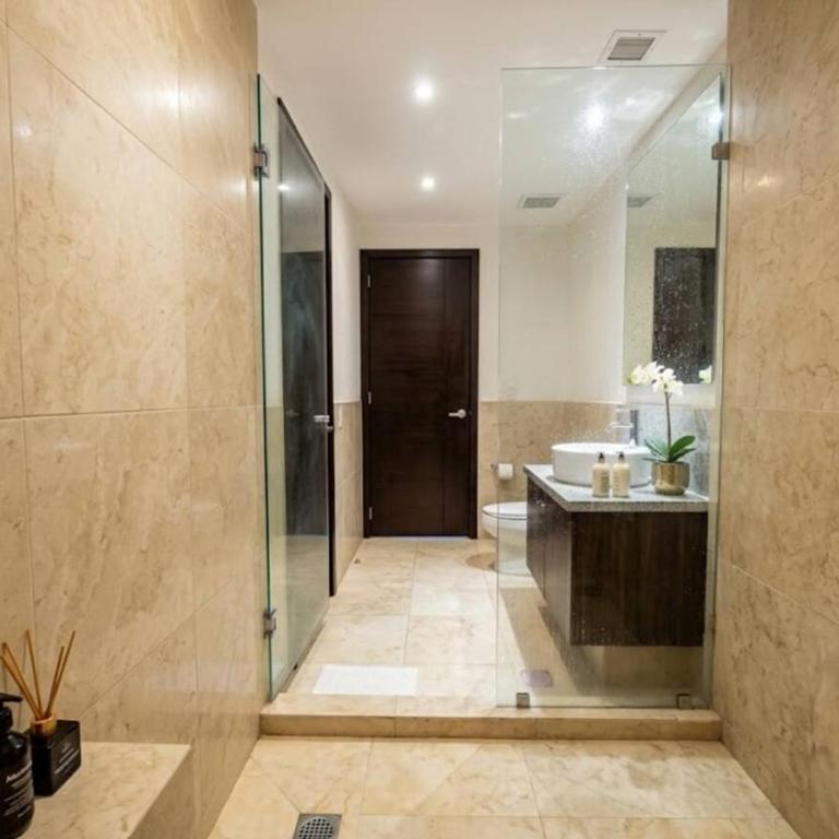 Grand Venetian Oceanfront by Monyxbnb - Two-Bedroom Apartment with Ocean View - 24