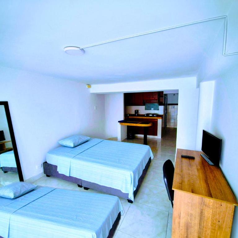 Apartaestudio en 1er piso, A pocos pasos del Estadio Pascual Guerrero, Hospital Departamental, Imbanaco, Unicancer, Centro Médico San José, Piscinas OByrne, Mulato Cabaret, Univalle, Escuela Deporte, Parqueo 1 moto - One-Bedroom Apartment - 2