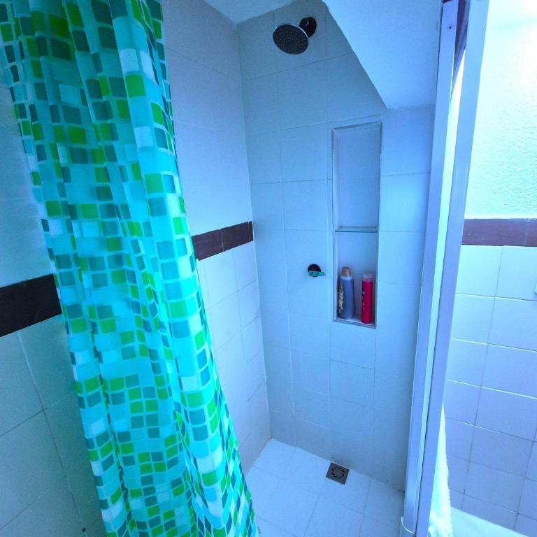 Apartaestudio en 1er piso, A pocos pasos del Estadio Pascual Guerrero, Hospital Departamental, Imbanaco, Unicancer, Centro Médico San José, Piscinas OByrne, Mulato Cabaret, Univalle, Escuela Deporte, Parqueo 1 moto - One-Bedroom Apartment - 8