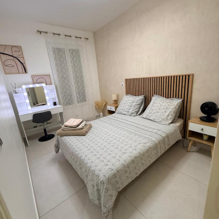 Zgondoiu Résidence - Two-Bedroom Apartment - 27