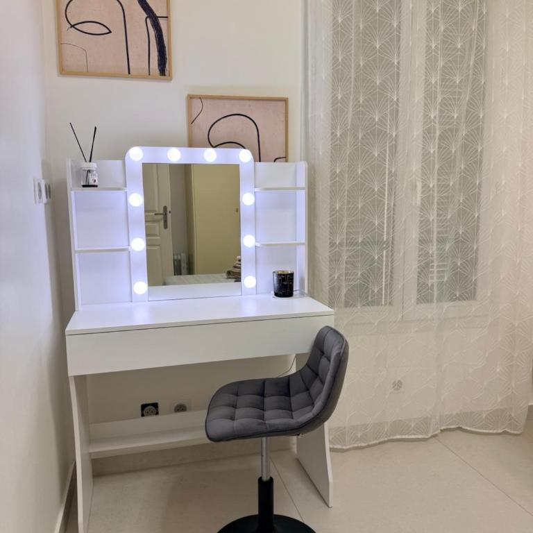 Zgondoiu Résidence - Two-Bedroom Apartment - 30