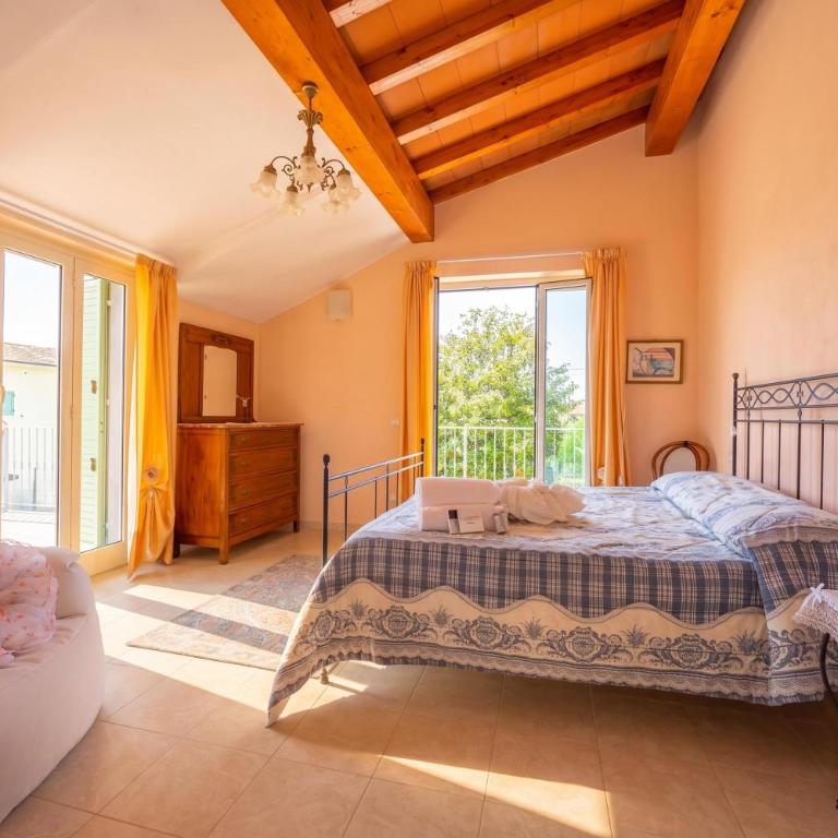 Villa Clara with Outdoor Jacuzzi few km from the Sea - Happy Rentals - Villa Deluxe - 6