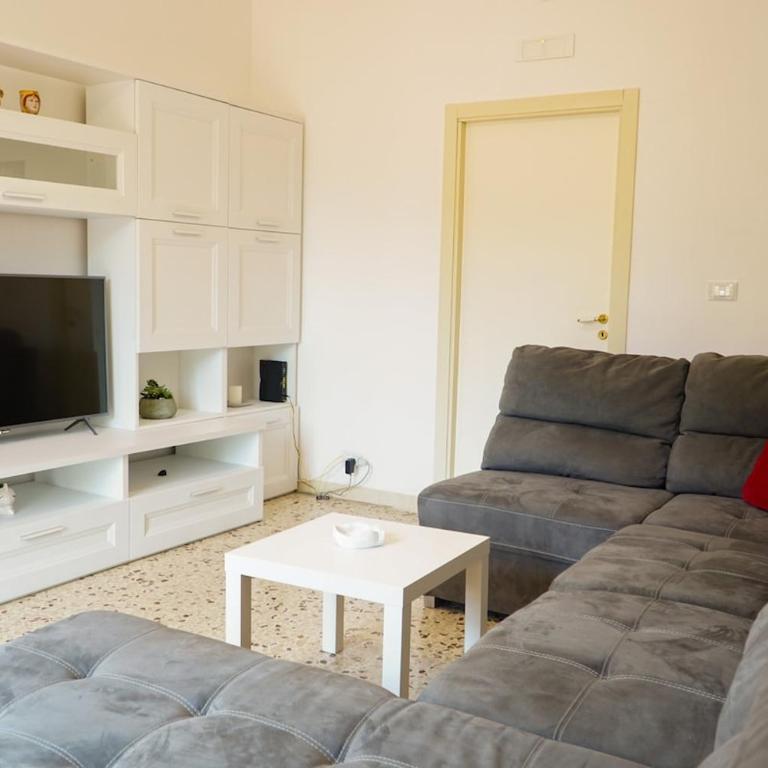 A Casa Di Laura - Two-Bedroom Apartment - 2