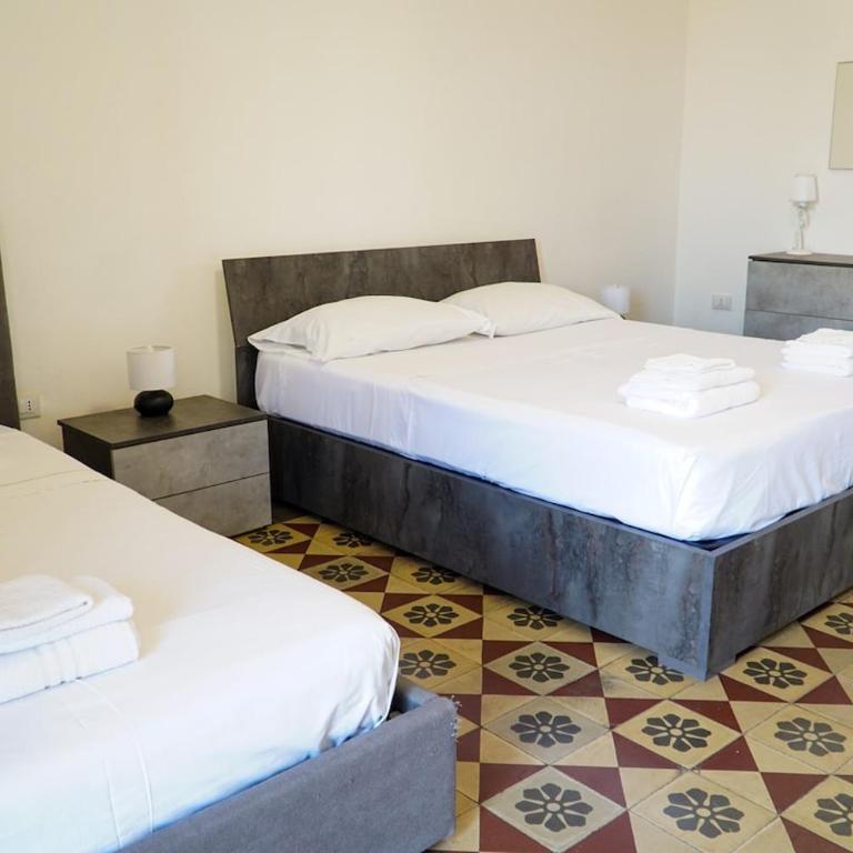 A Casa Di Laura - Two-Bedroom Apartment - 11