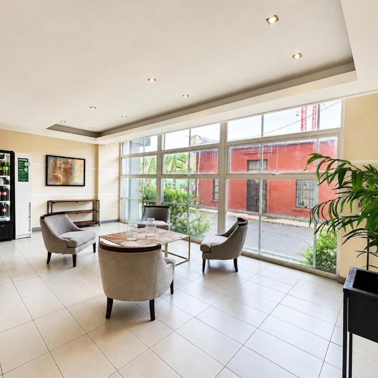 Amoblado 11A una cuadra Metro Matta - Family Two-Bedroom Apartment with View - 12