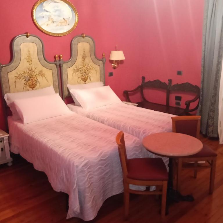 Casa Degli Amici - Habitación Doble Económica - 2 camas - 1