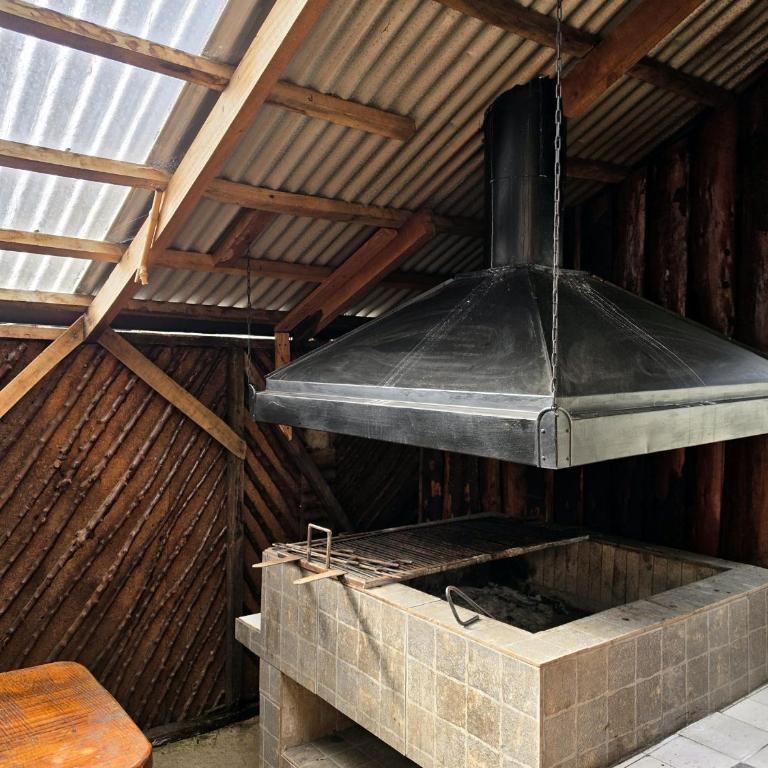 Amplia casa de madera con quincho, Valdivia - Casa - 18
