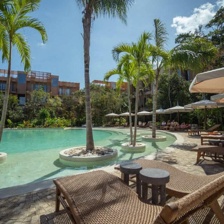 1BR Jungle Escape in Aflora Condo with Private Pool - Apartment - 3