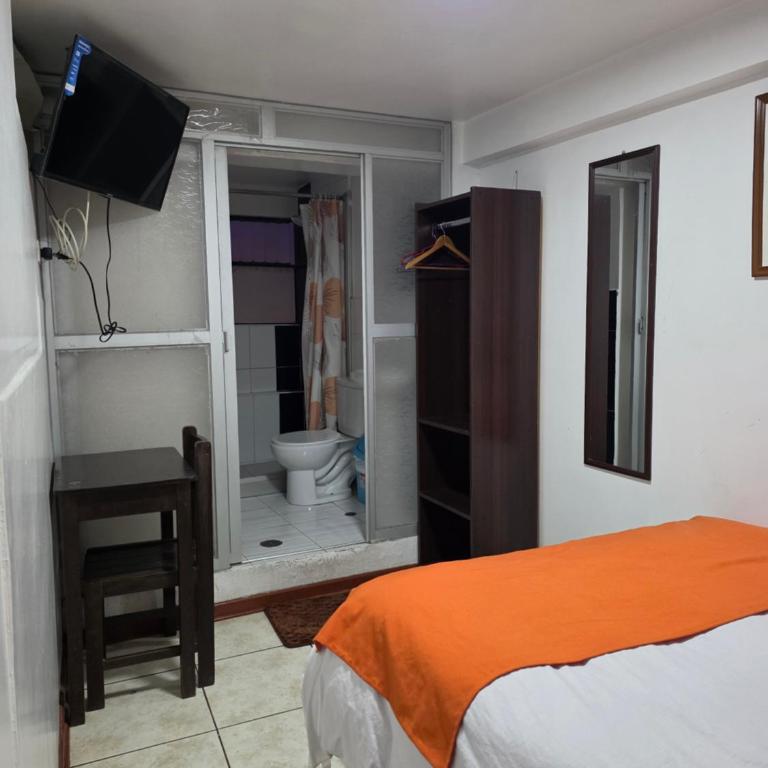 Mallkuwasi Centro - Double Room with Private Bathroom - 1