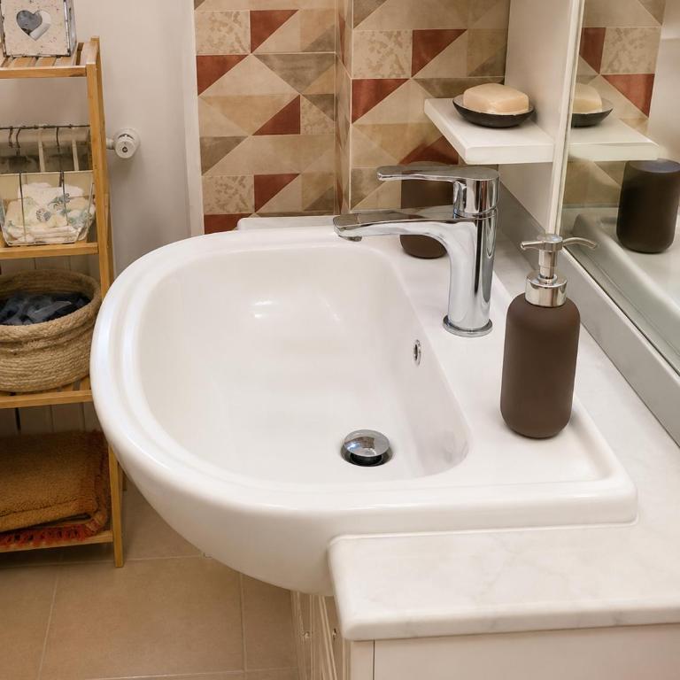 Domus Conte by Local Domus - Appartamento Deluxe con 2 Camere da Letto - 15