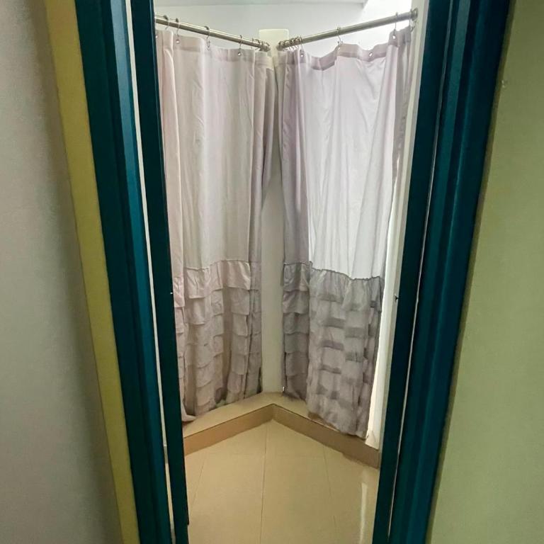 Peregrinos Hostel Cartagena de Indias - Family Room with Private Bathroom - 6