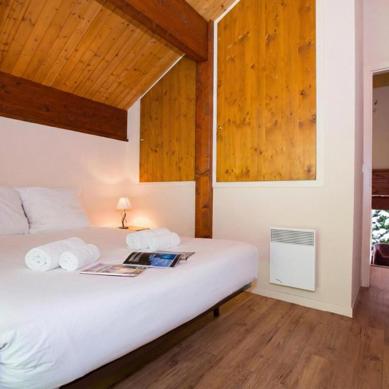 Chalet Chantey Mourry 67 Ski Chalet & Sleeps 8-9 - Happy Rentals - Chalet con 3 Camere da Letto - 13