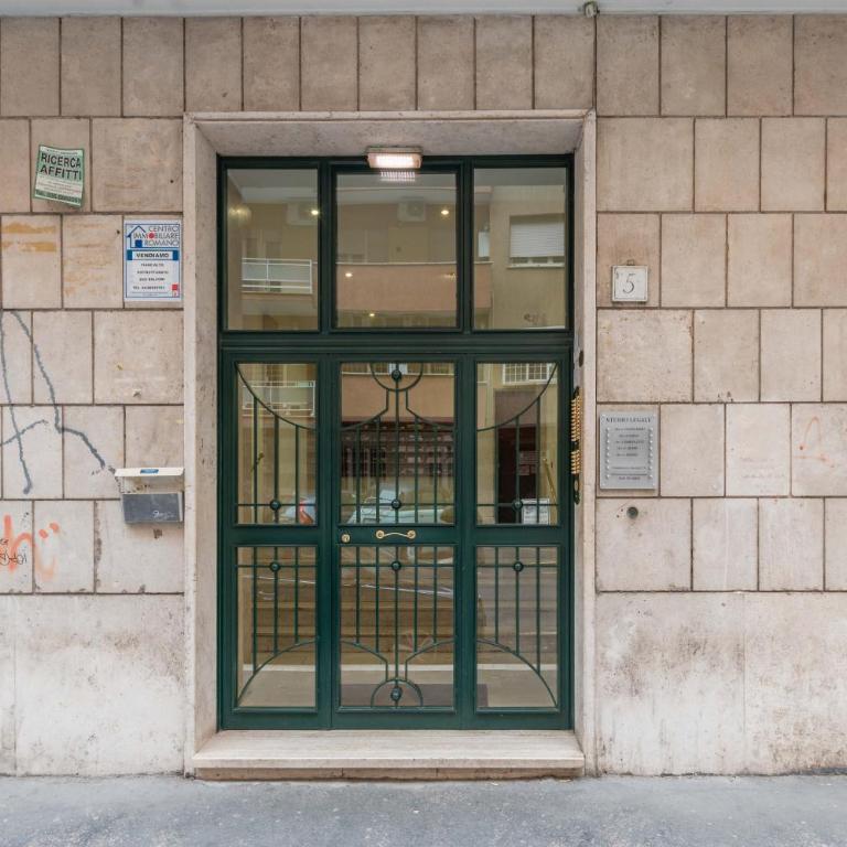 Vatican Light Studio - Metro Cipro - Appartamento Monolocale con 1 Letto Matrimoniale - 2