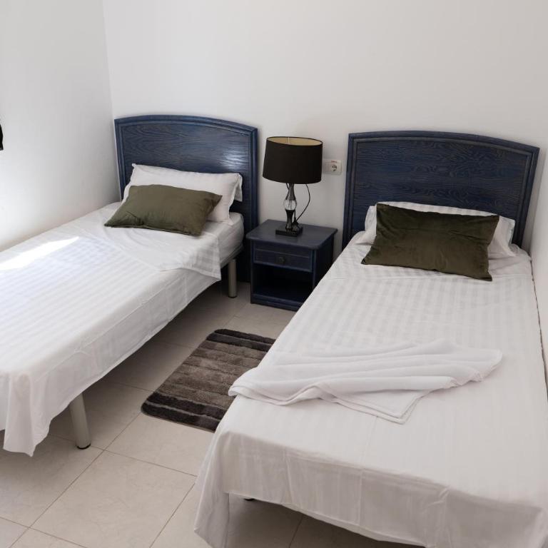 Topacio 50m de la Playa de la Fossa - Two-Bedroom Apartment - 4