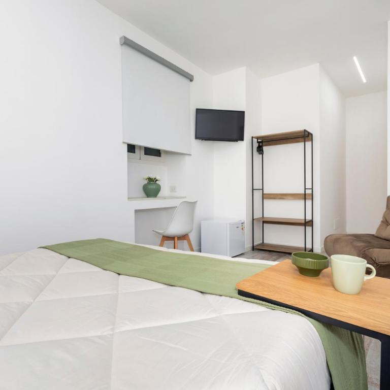 Neg Naumachia Rooms - Triple Room with Shower - 7