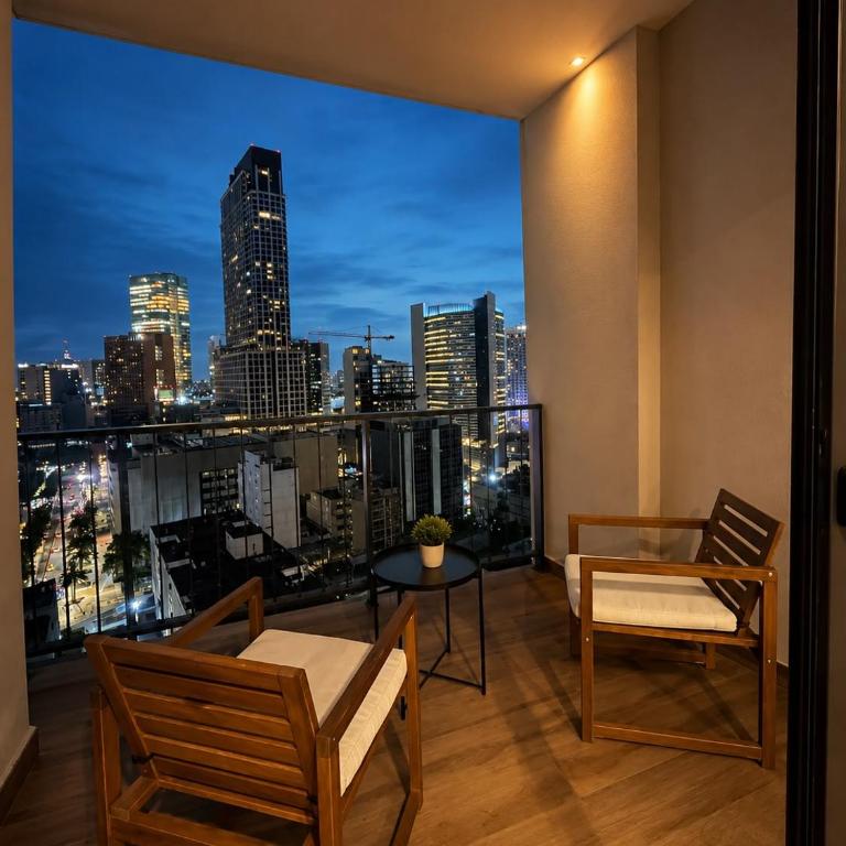 Luxury Apartment with Pool & Monument View - One-Bedroom Apartment - 10