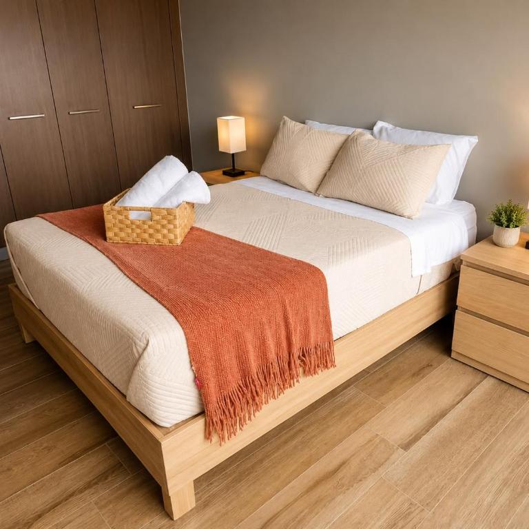 Luxury Apartment with Pool & Monument View - One-Bedroom Apartment - 12