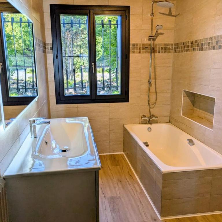 Grande maison familiale proche lac et stations - Maison de Vacances - 22