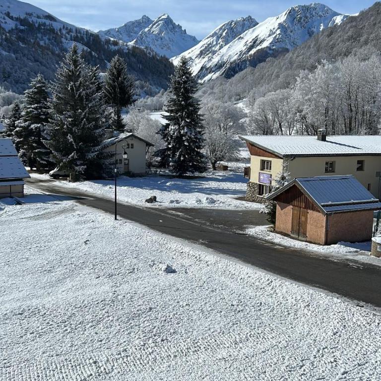 Beautiful apartment in independent chalet, facing mythical Col du Galibier - Apartment mit 2 Schlafzimmern - 9