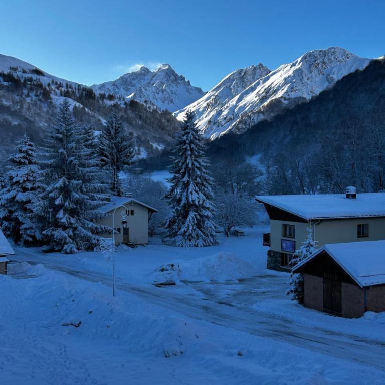 Beautiful apartment in independent chalet, facing mythical Col du Galibier - Apartment mit 2 Schlafzimmern - 2