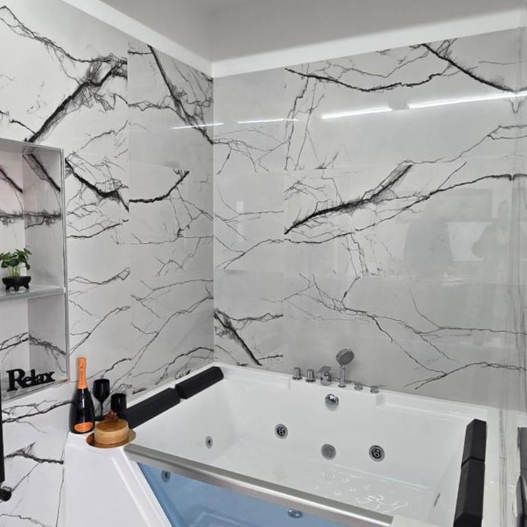 SeaView Rooms - Double Room with Spa Bath - 14
