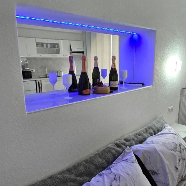 SeaView Rooms - Double Room with Balcony and Sea View - 22